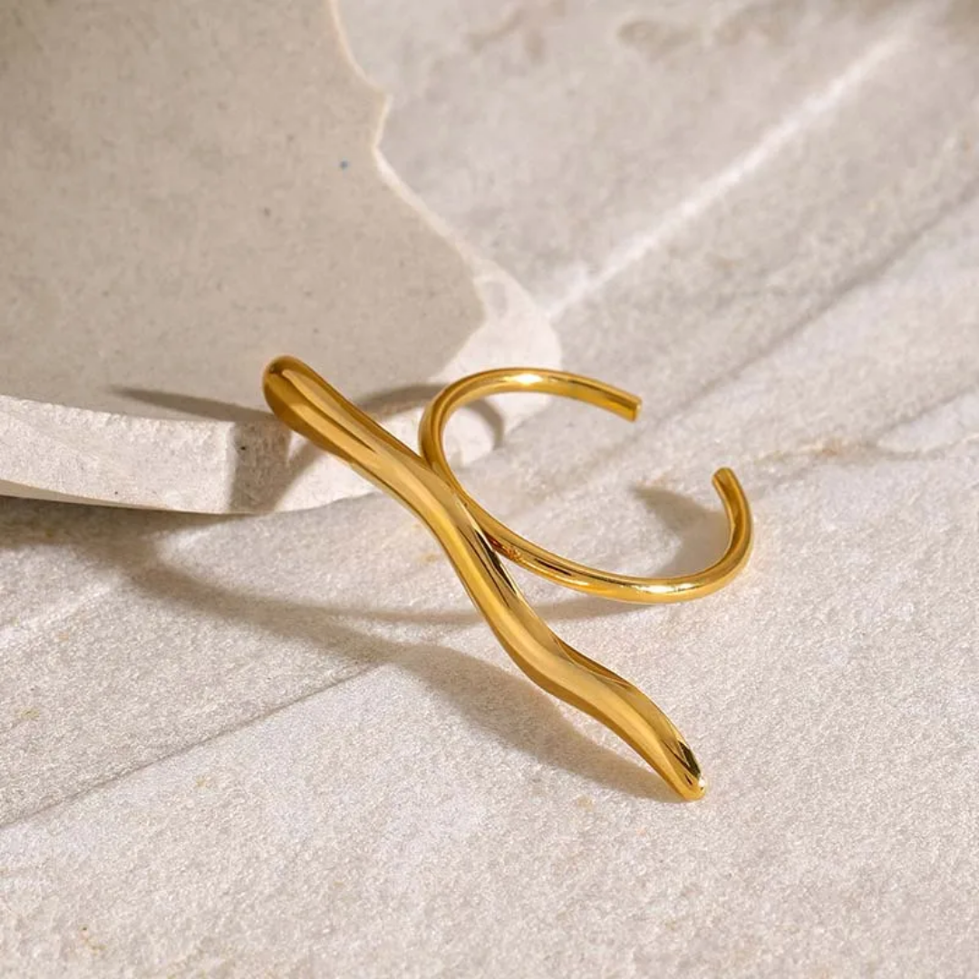 Statement Wavy Gold Ring