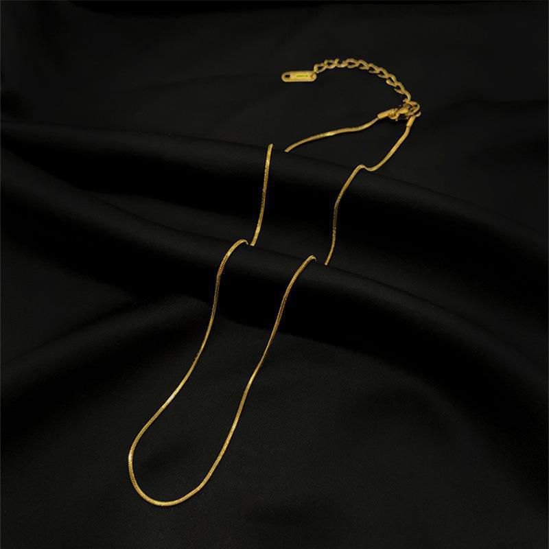 Valen Sleek Gold Chain