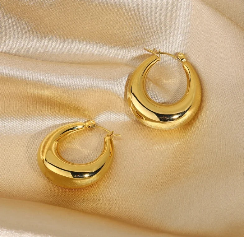 Evie Basic Gold Hoops