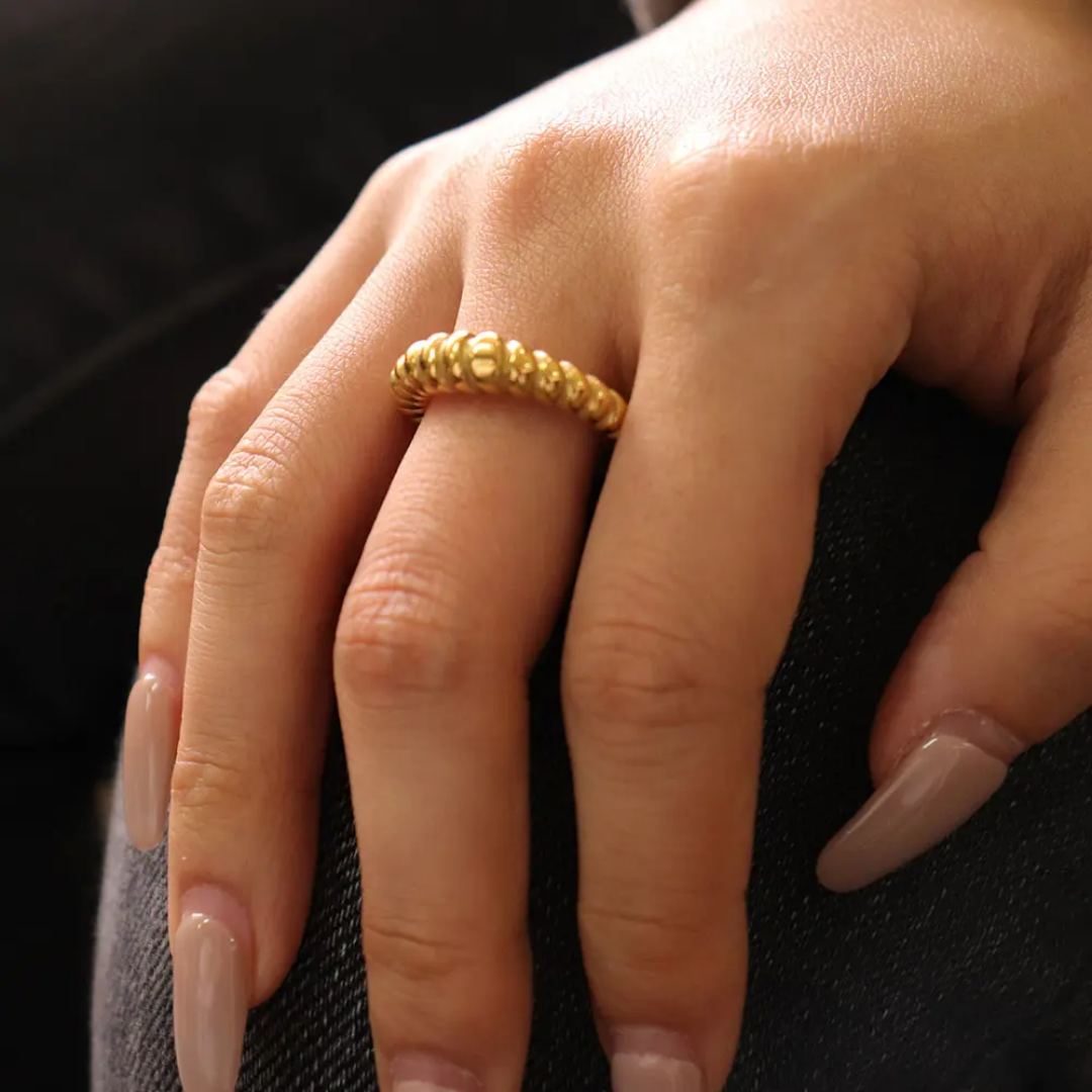 Sleemi Crossiant Gold Ring✨