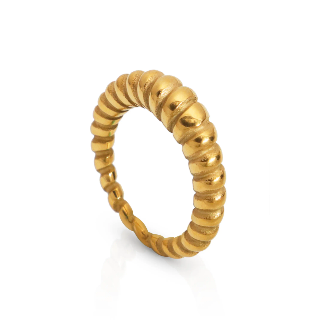 Sleemi Crossiant Gold Ring✨